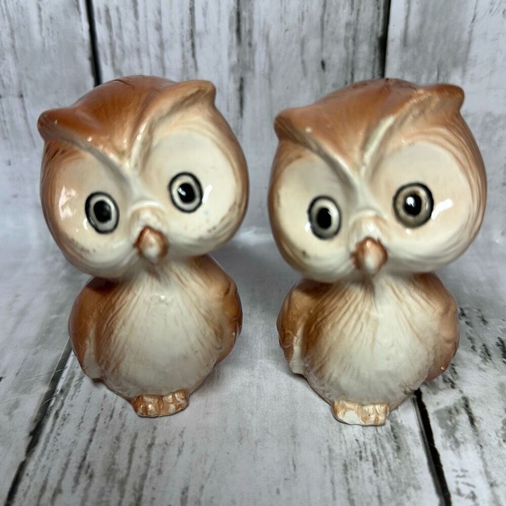 Vintage Owl Salt And Pepper Shaker Set Japan‎ 2.25” CHIPS